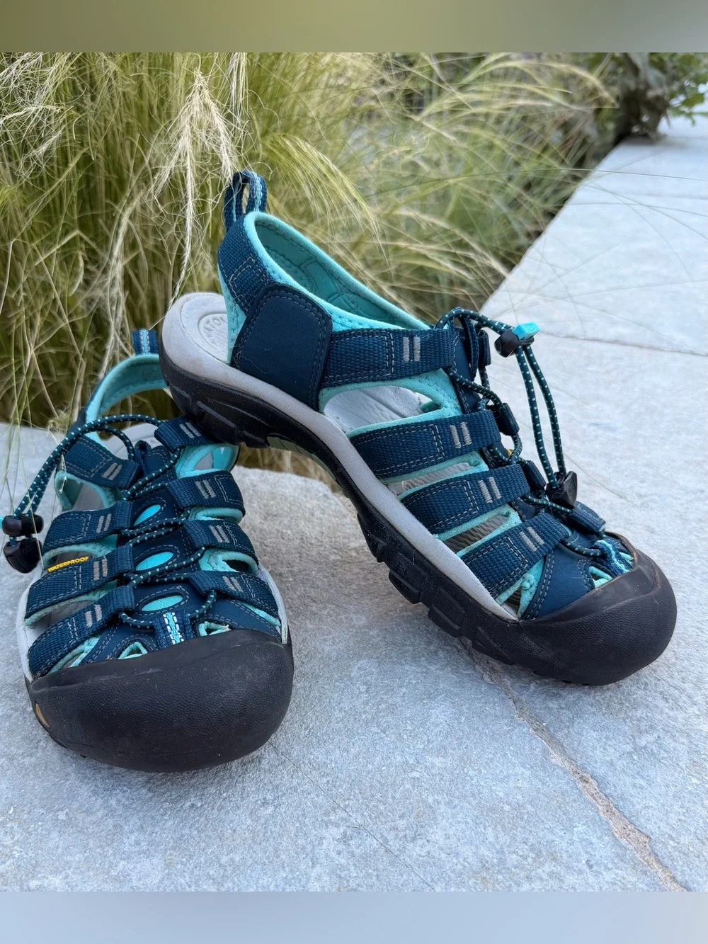 Women’s Keen H2 Waterproof Sport Sandals - size 8
